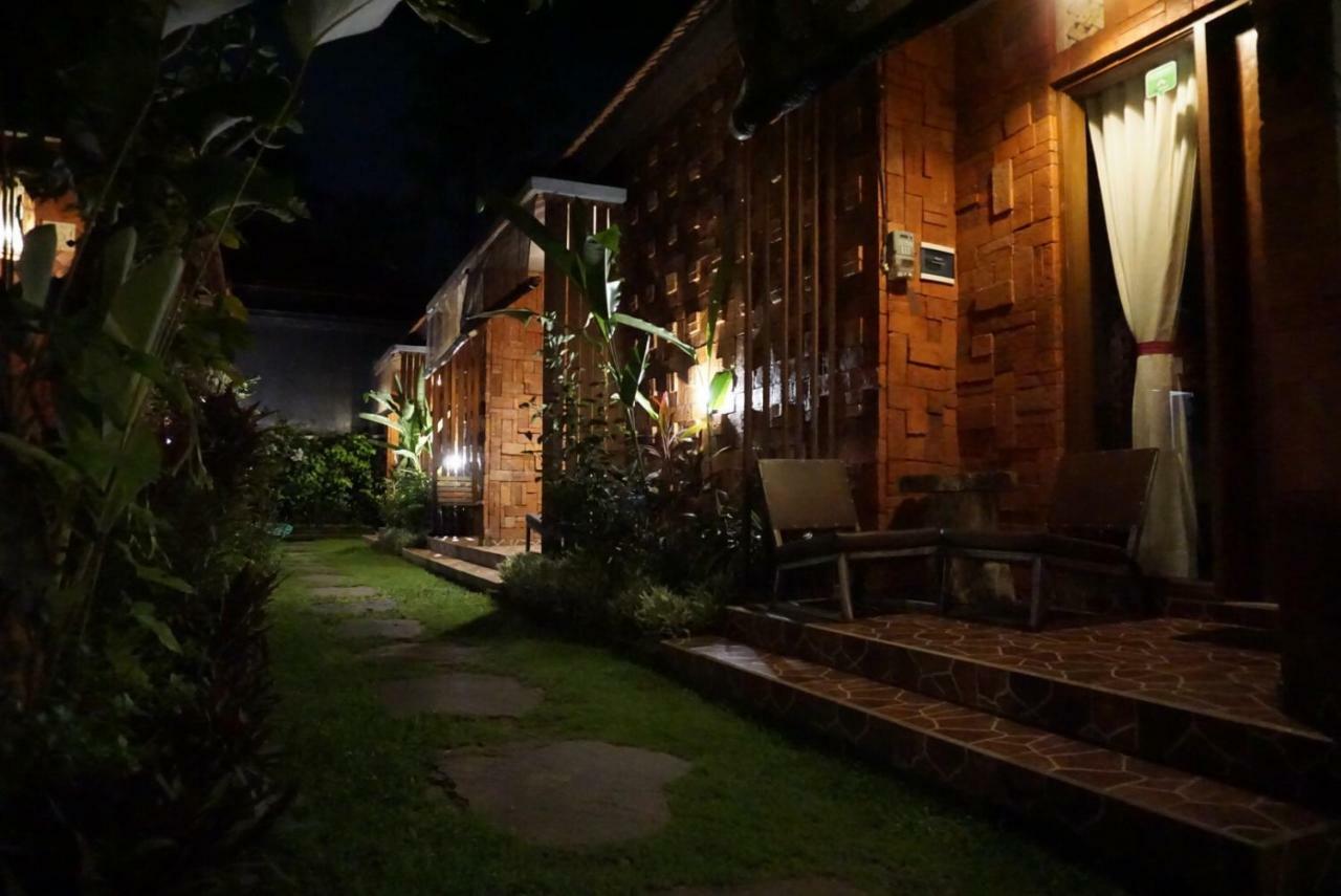 Louto Dmell Guesthouse Sanur Eksteriør bilde